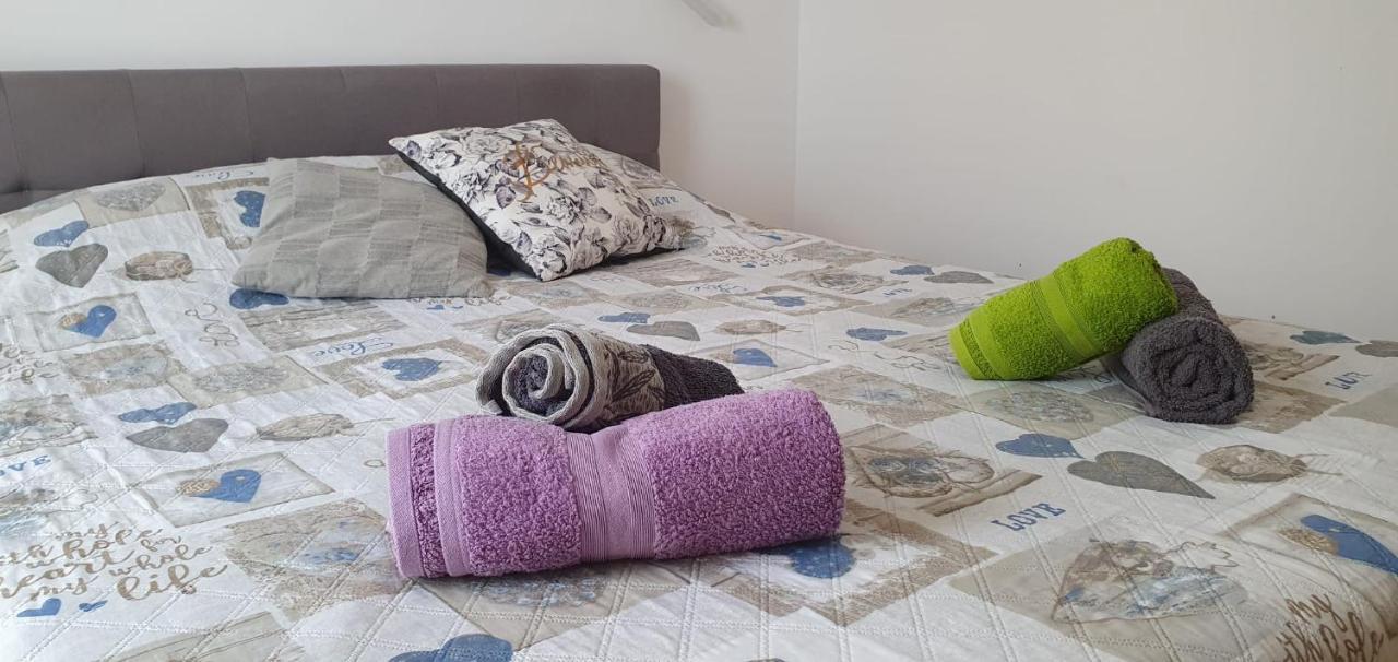 Apartmani Sonia ニヴィーチェ エクステリア 写真