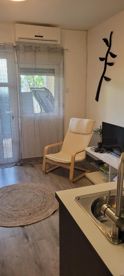 Apartmani Sonia ニヴィーチェ エクステリア 写真